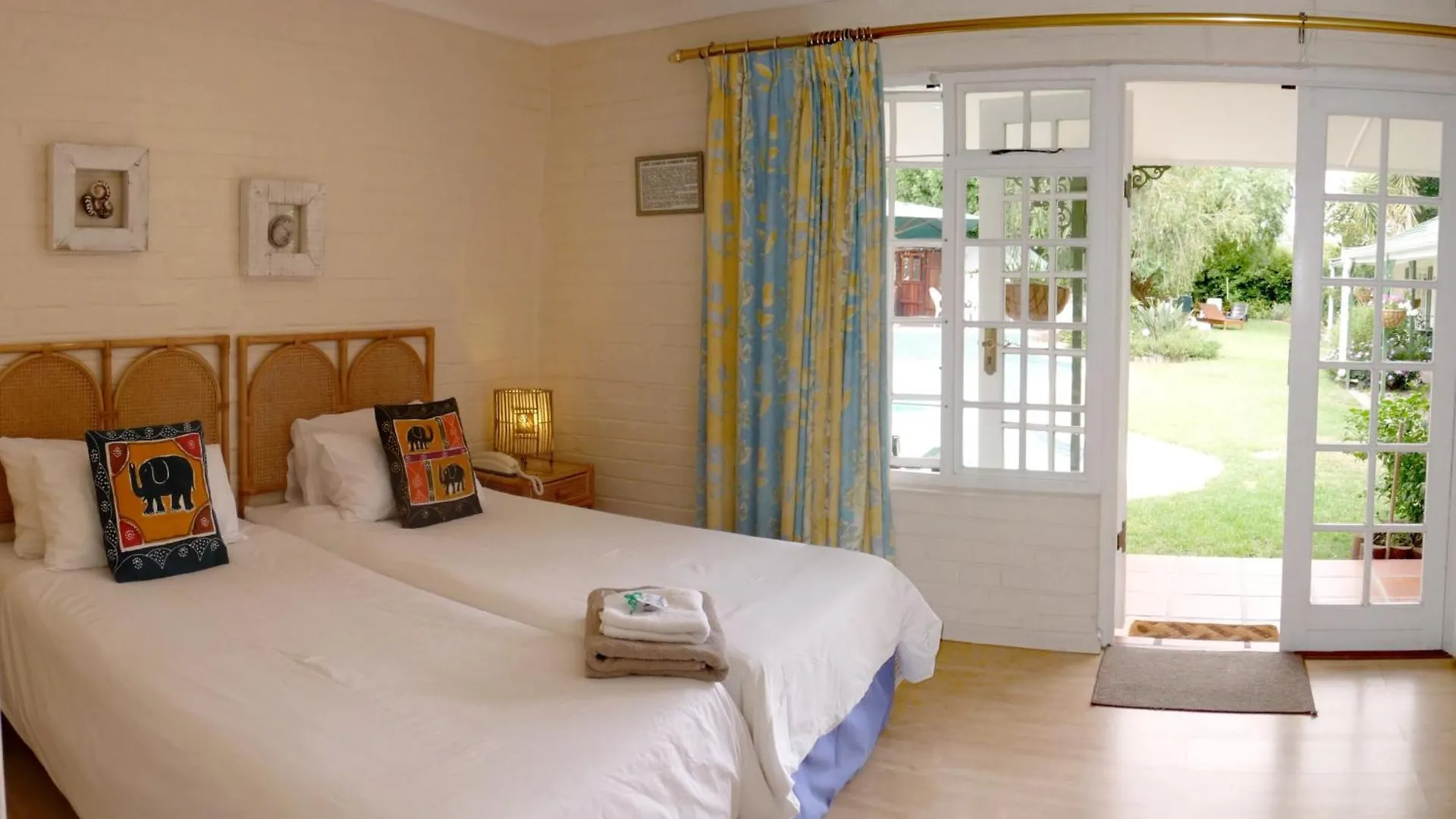 Somer Place B&B Somerset West Couette-café